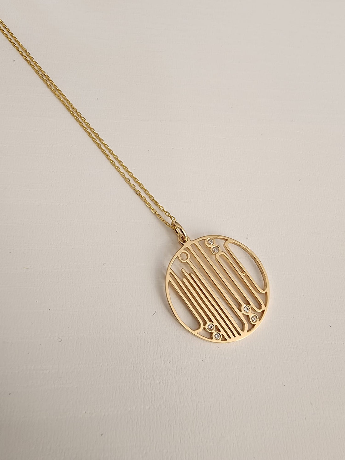 Circular design necklace